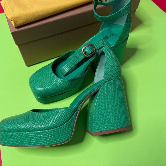 Charlotte Stone Retro Green Unique Leather Pumps, New With Tags - Picture 7 of 12